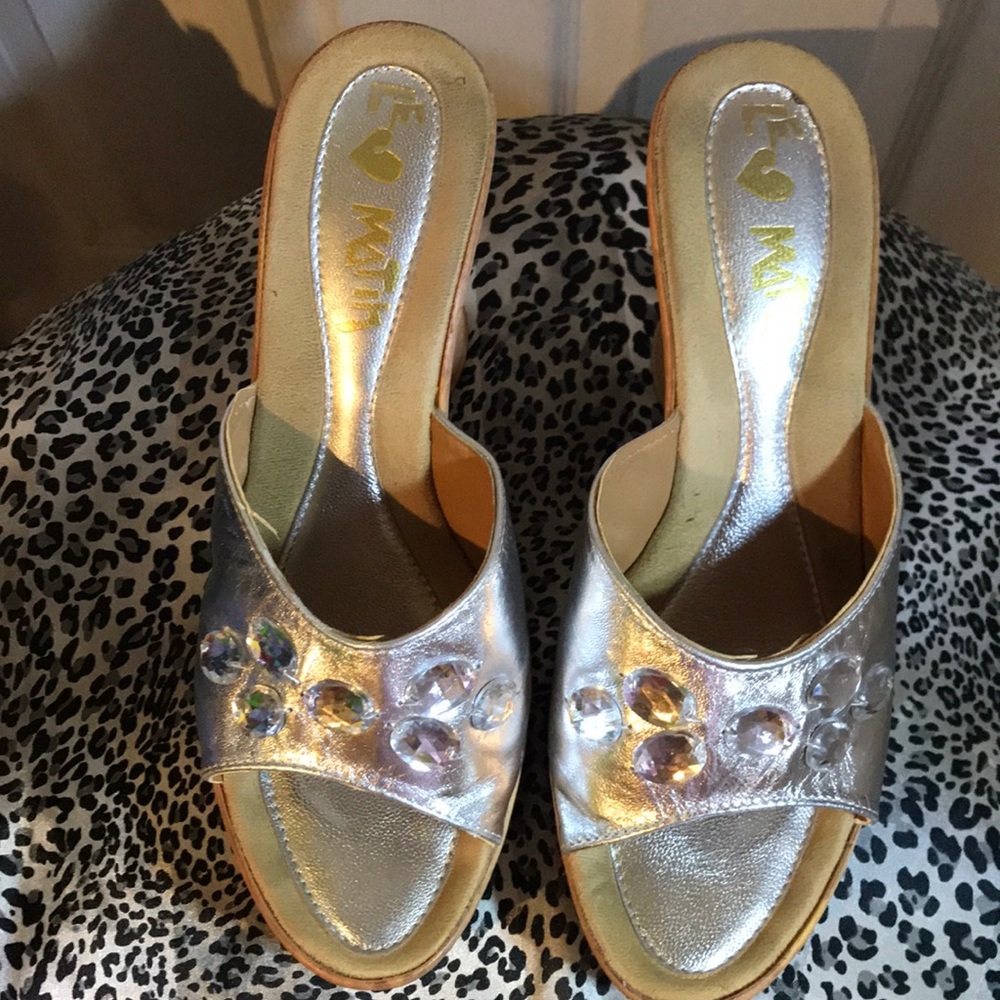 Le Motin Silver Leather Wedges with Stones